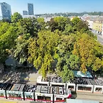 Bloom-living لينتز