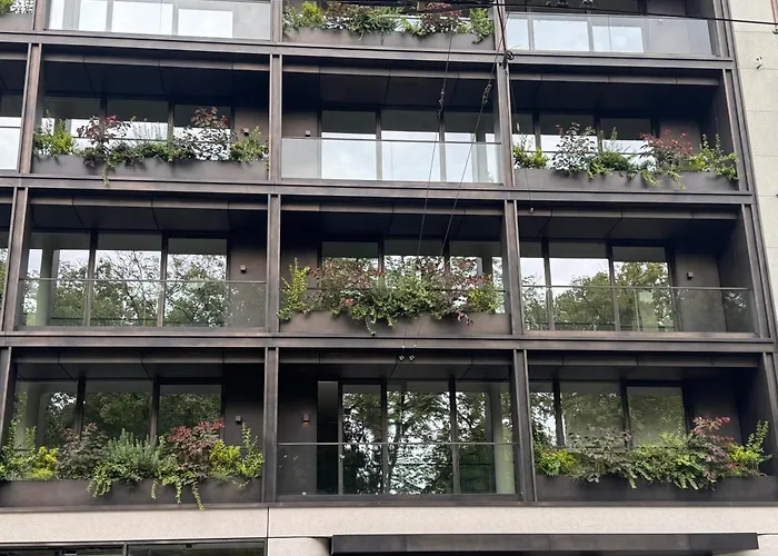 Bloom-living Aparthotel