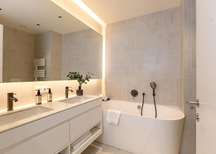 Bloom-living Aparthotel 3*