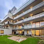 Apartmanhotel Bloom-living 4*