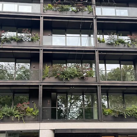 Bloom-living Apartmanhotel